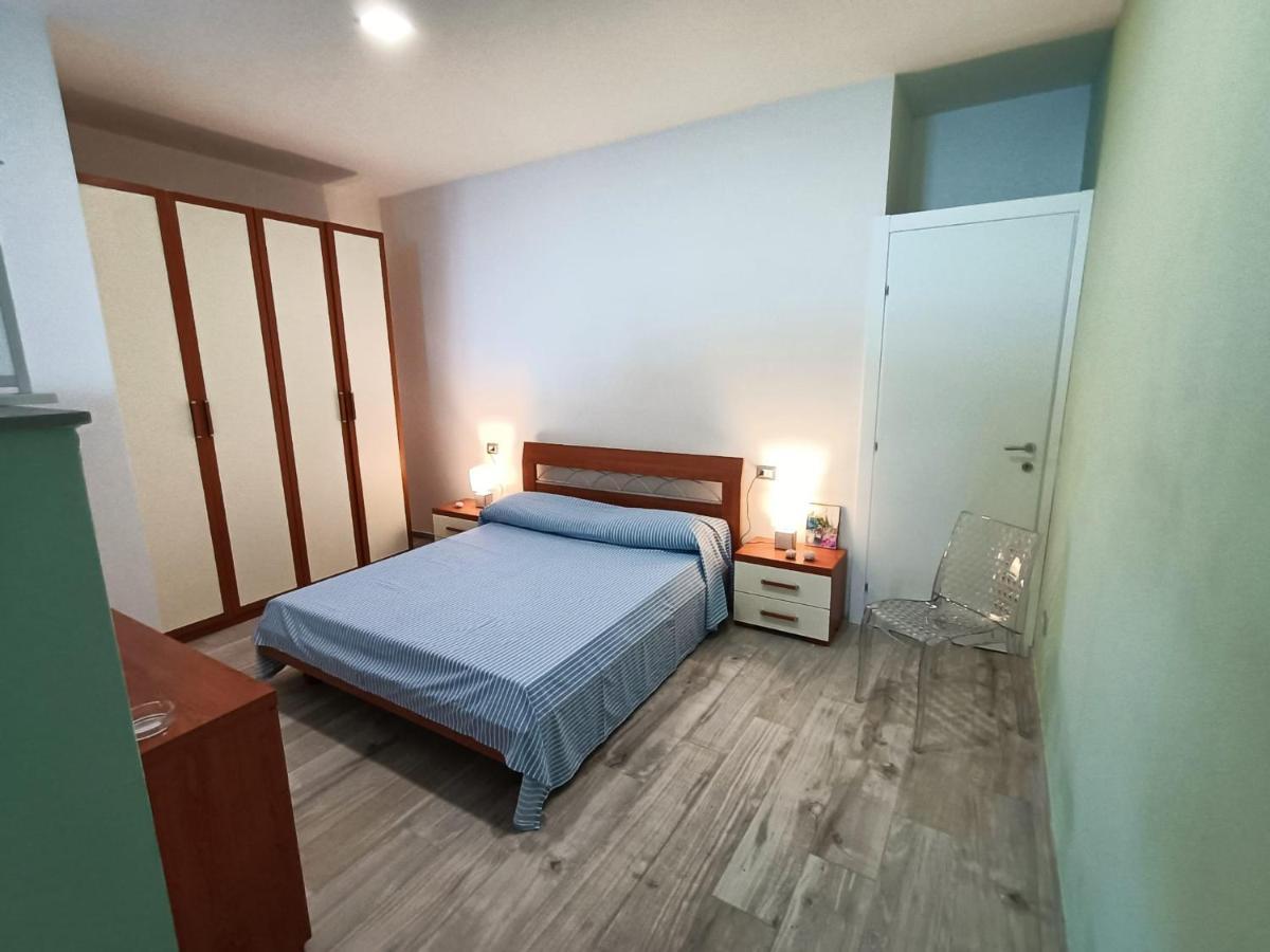 Bilocale Fronte Mare Apartment Giardini Naxos Exterior photo